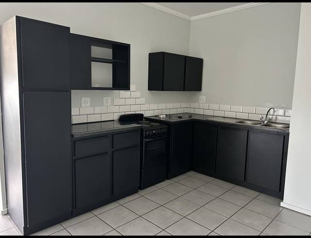 2 BEDROOM PROPERTY TO RENT IN FLORIDA